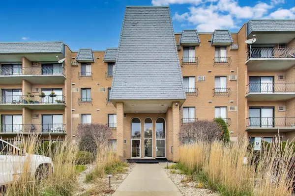 931 W Arquilla Drive #133, Glenwood, IL 60425