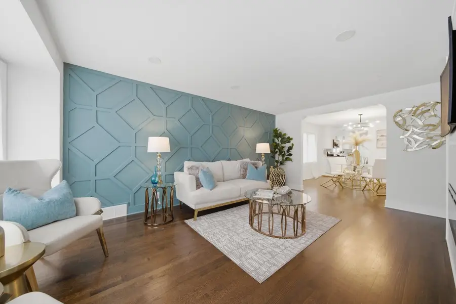 8801 S Clyde Avenue, Chicago, IL 60617 - #3