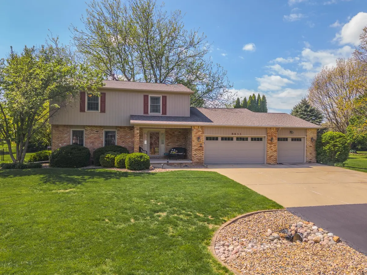 8833 Tamarac Way, Bloomington, IL 61705 - #1