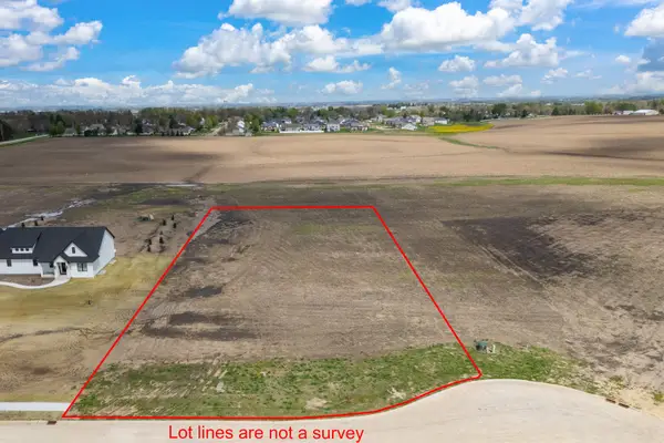 220 Ruby Court, Long Grove, IA 52756