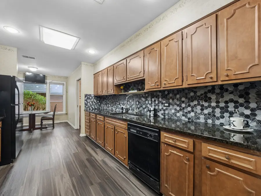 410 Flossmoor Avenue, Waukegan, IL 60085 - #2