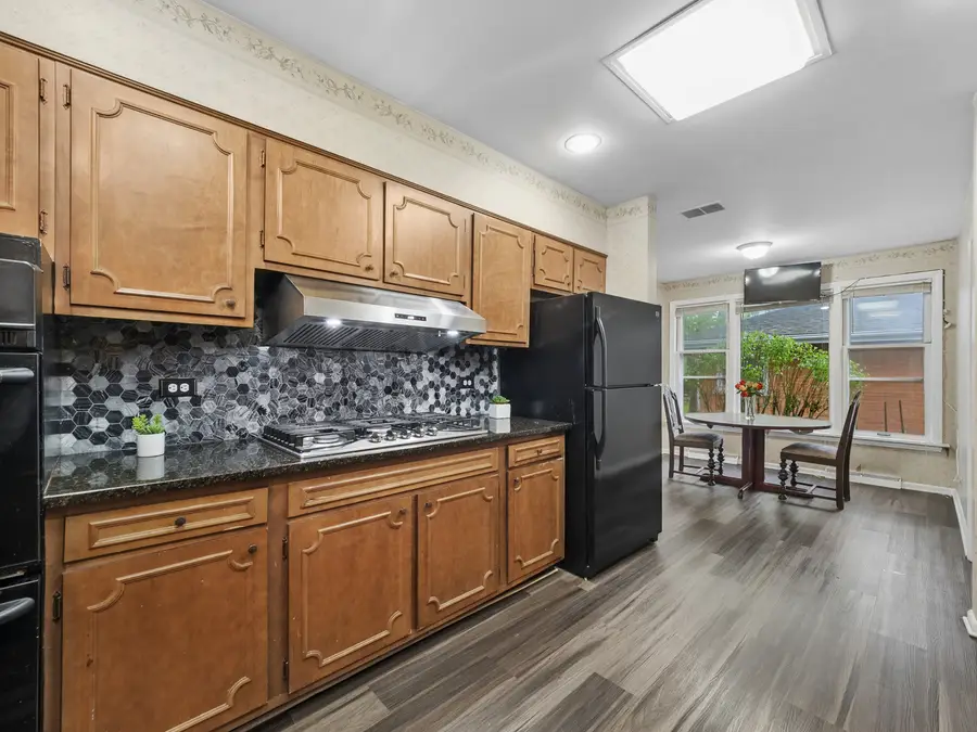 410 Flossmoor Avenue, Waukegan, IL 60085 - #3