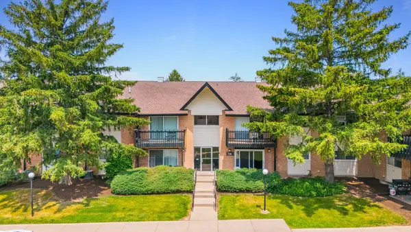 7A Kingery Quarter #201, Willowbrook, IL 60527