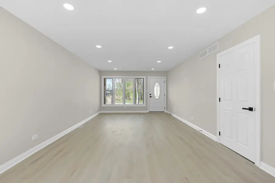 1059 Cleveland Avenue, Calumet City, IL 60409 - #2