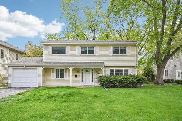 1235 Dartmouth Lane, Deerfield, IL 60015