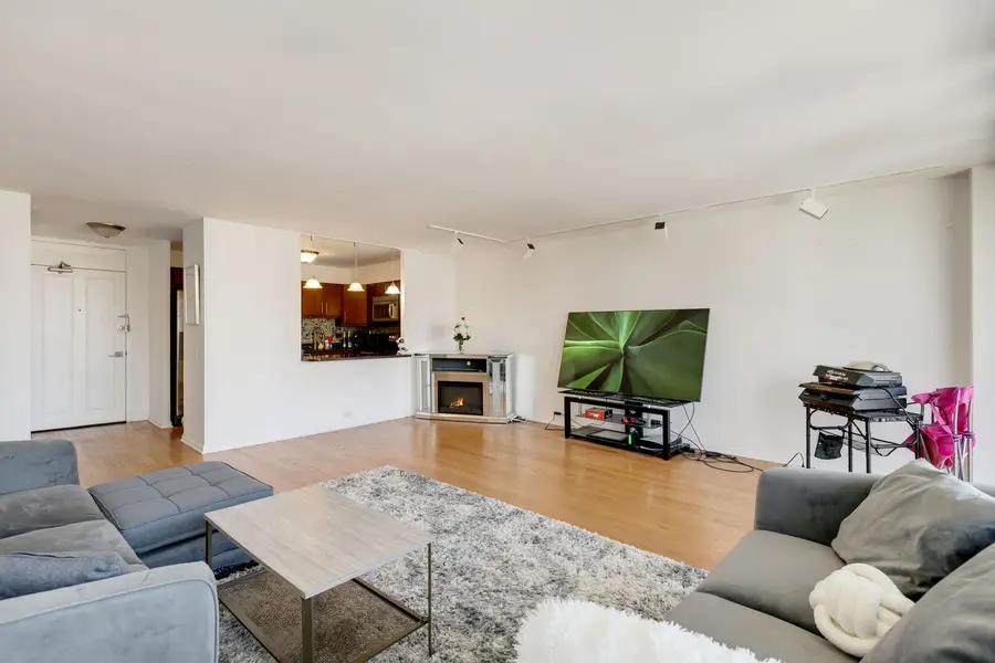 1560 N Sandburg Terrace #1908J, Chicago, IL 60610 - #2