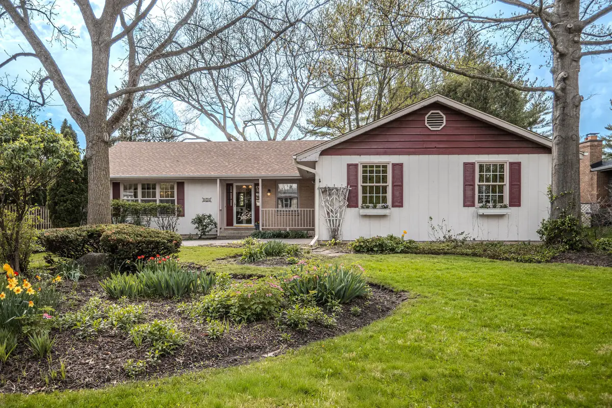 915 S Jefferson Street, Batavia, IL 60510 - #1