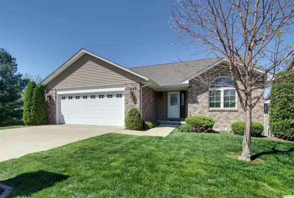 1122 Stone Crest Villa Dr., Quincy, IL 62305