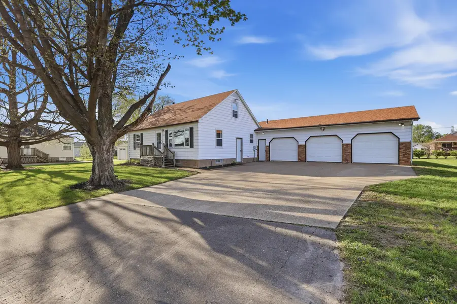 109 5th Avenue, Colona, IL 61241 - #2