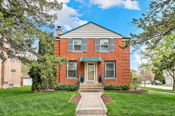 2357 S 3rd Avenue, North Riverside, IL 60546