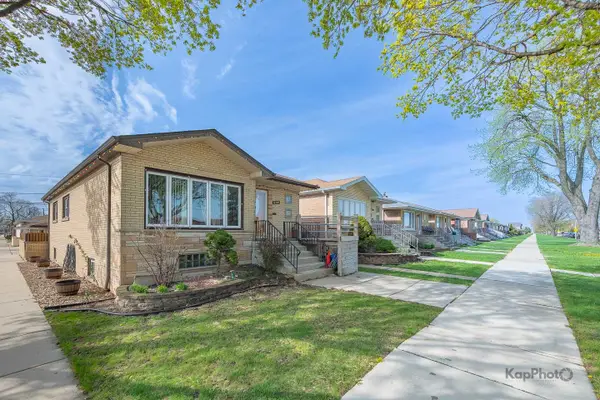 6101 W 63rd Place, Chicago, IL 60638