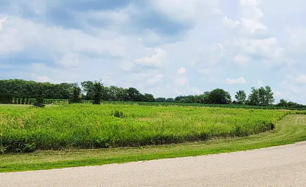 7961 S Tampam Drive, Dixon, IL 61021