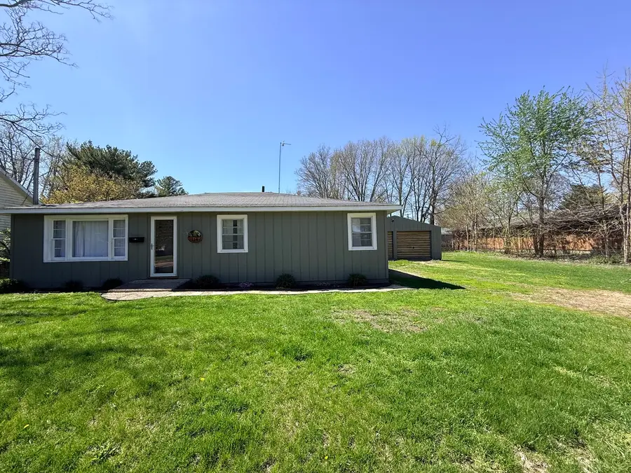 114 S Commercial Avenue, Amboy, IL 61310 - #2