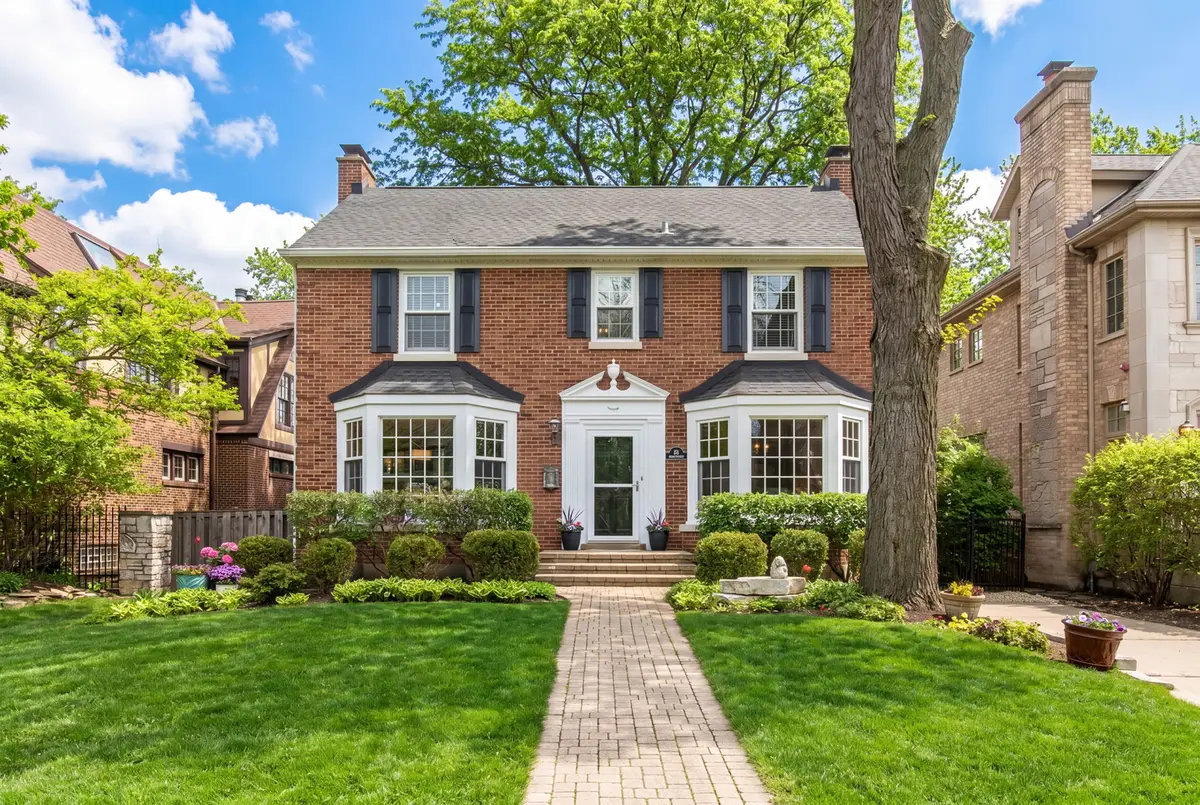 831 S Prospect Avenue, Park Ridge, IL 60068 - #1