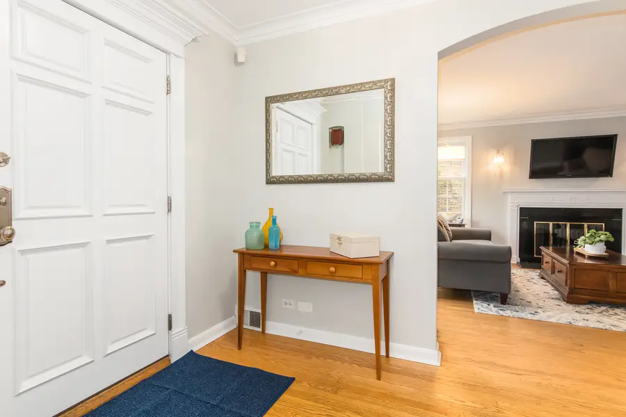 831 S Prospect Avenue, Park Ridge, IL 60068 - #3