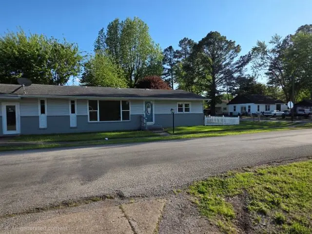 1820 N 14th Street, Herrin, IL 62948 - #2