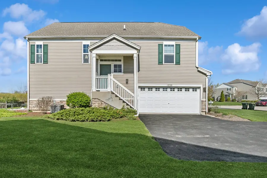 1250 Park View Drive, Antioch, IL 60002 - #2