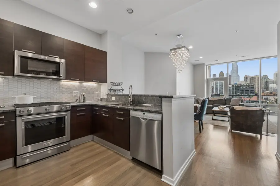 500 W Superior Street #813, Chicago, IL 60654 - #3