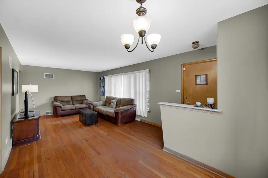 16404 Betty Lane, South Holland, IL 60473 - #3