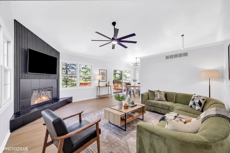 102 River Bluff Court, Carpentersville, IL 60110 - #2