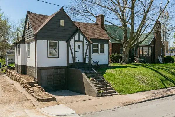 209 E Pleasant Street, Davenport, IA 52803