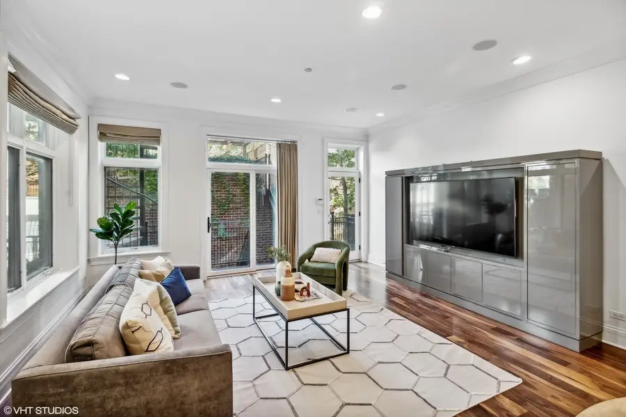 1907 N Lincoln Park West Street, Chicago, IL 60614 - #3