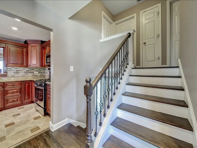 615 N Prospect Manor Avenue, Mount Prospect, IL 60056 - #2