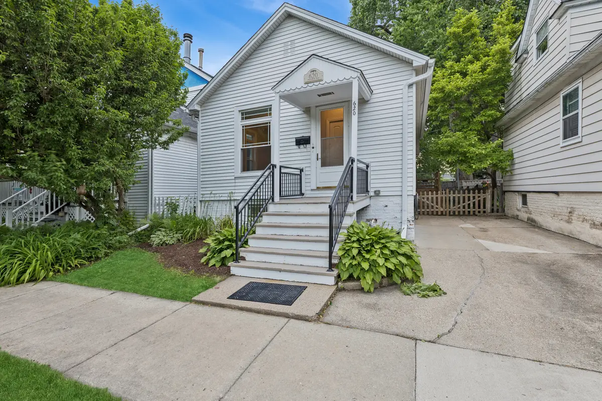 Address Withheld By Seller, Wilmette, IL 60091 - #1