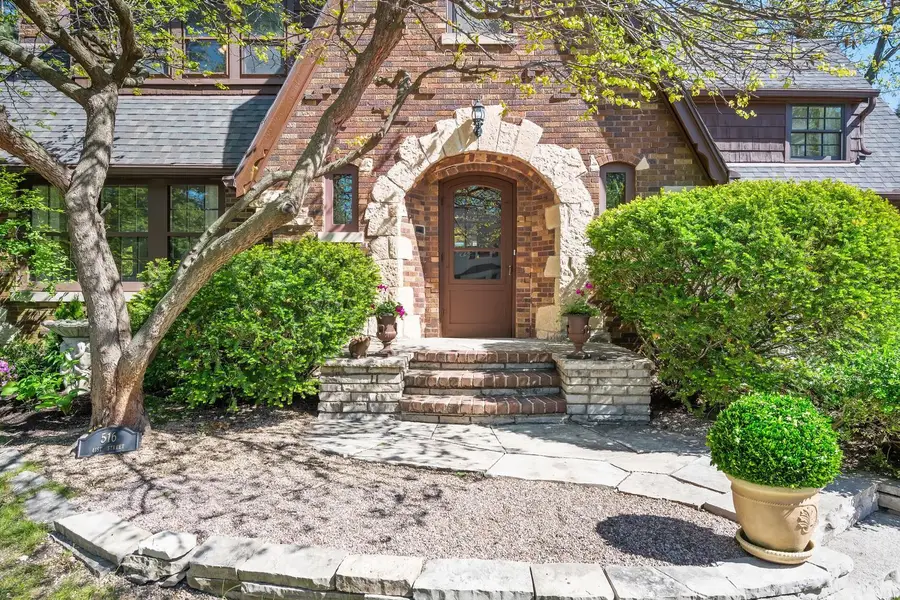 516 41st Street, Western Springs, IL 60558 - #3
