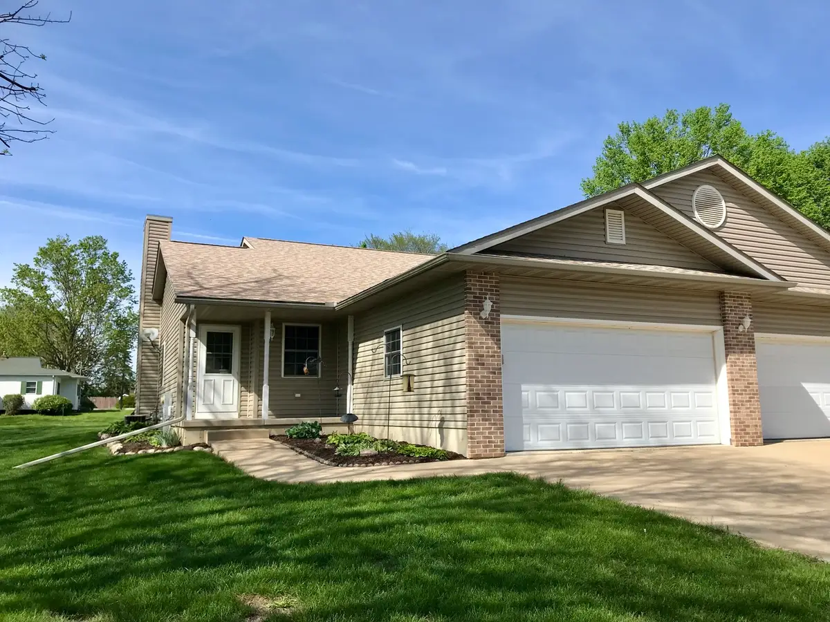 307 W Hudson Street, Princeton, IL 61356 - #1