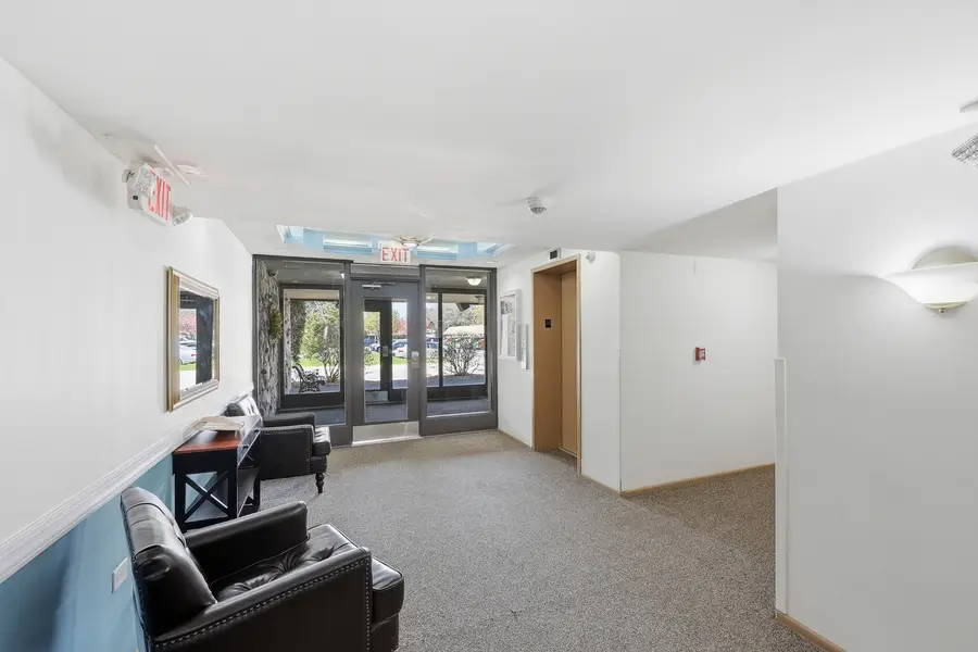 1216 S New Wilke Road #307, Arlington Heights, IL 60005 - #3