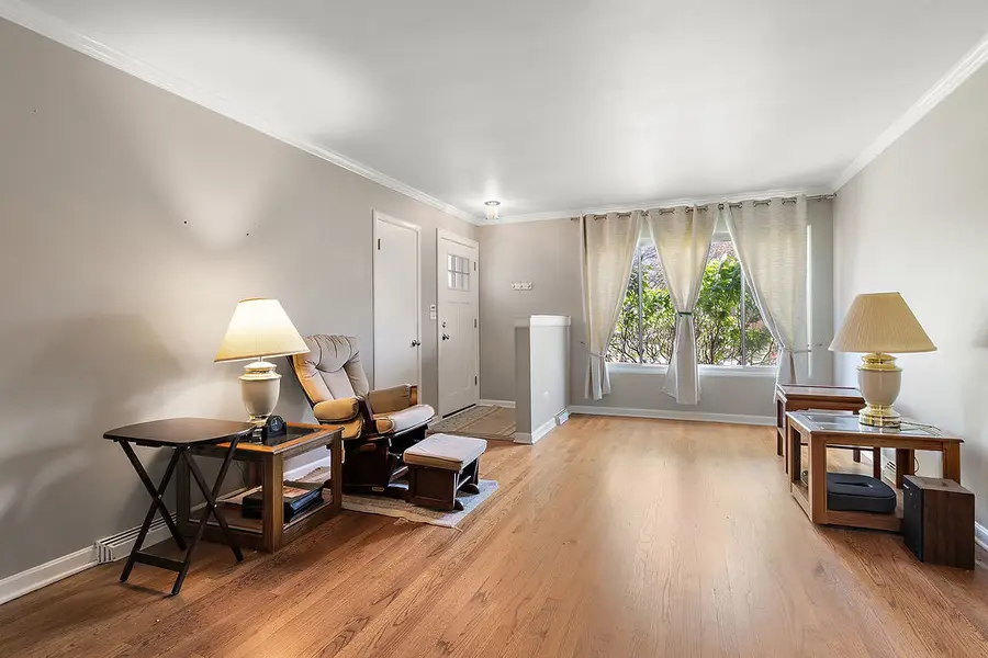 3 S School Street, Mount Prospect, IL 60056 - #3