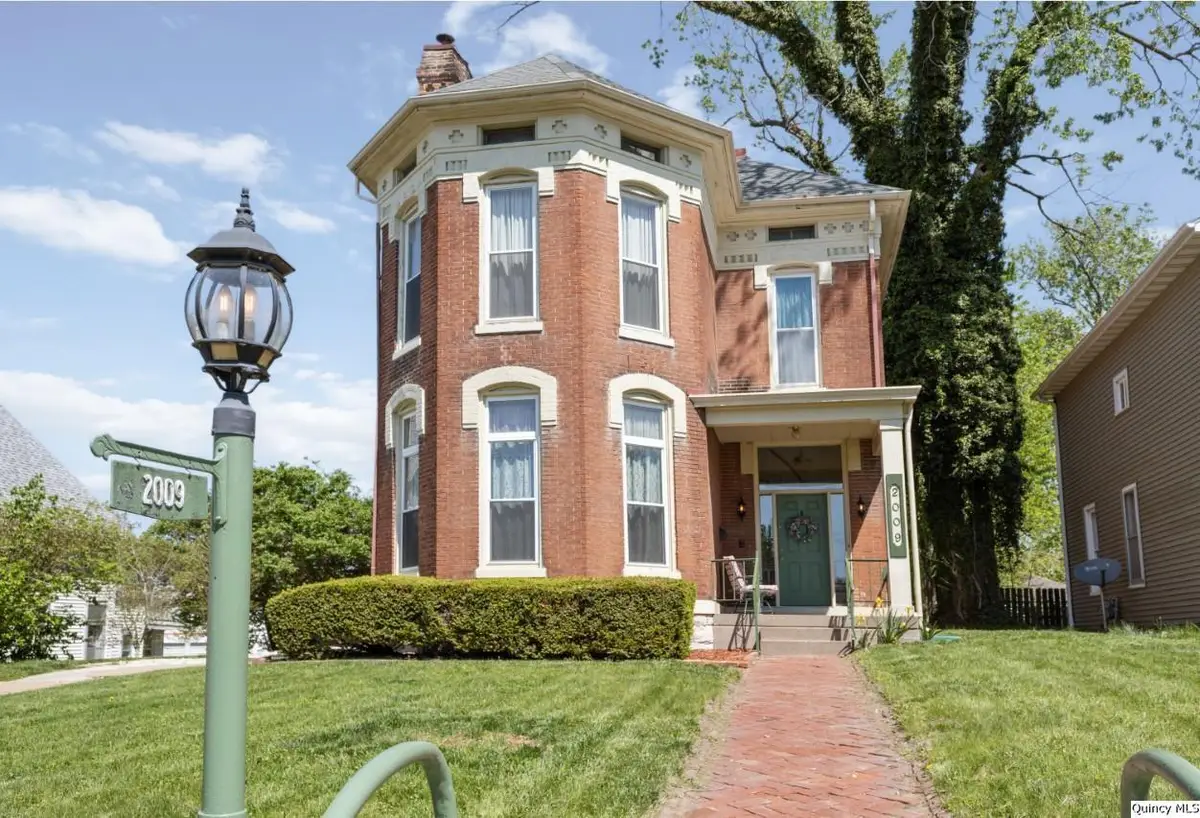 2009 Hampshire, Quincy, IL 62301 - #1