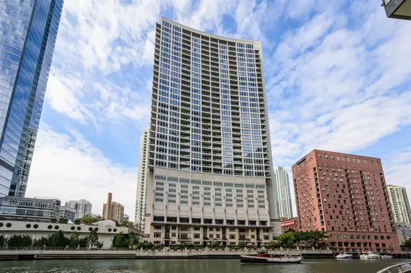 333 N Canal Street #3604, Chicago, IL 60606