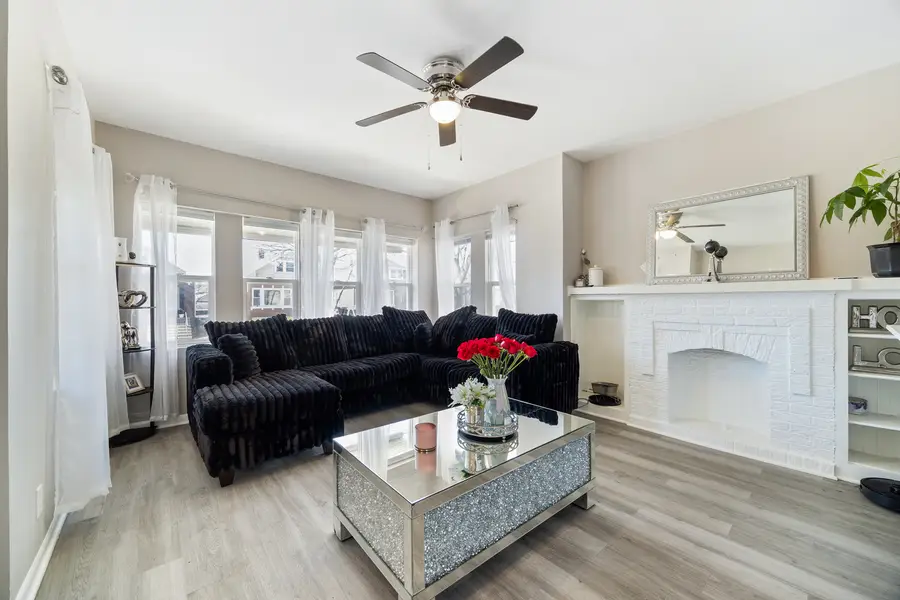 2431 Gunderson Avenue, Berwyn, IL 60402 - #2