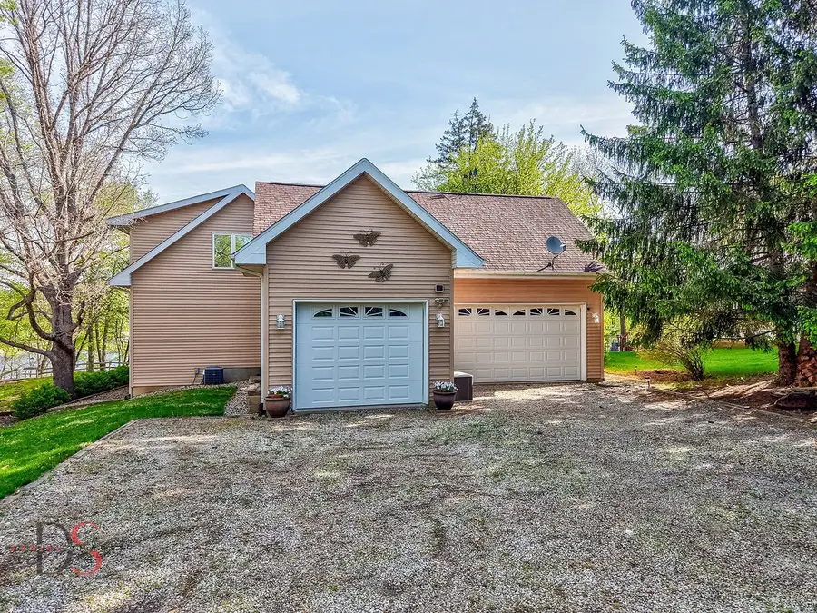 1419 Shoreline Drive, Varna, IL 61375 - #2