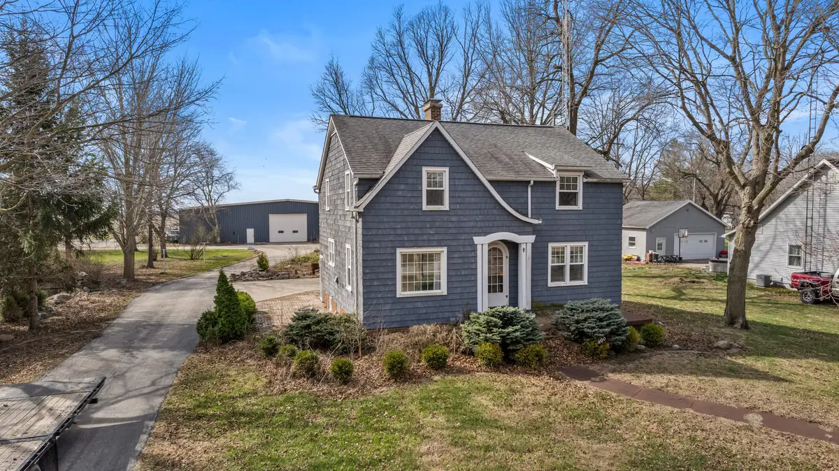 400 E 3rd Street, Brocton, IL 61917 - #1