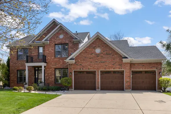 120 Rieser Circle, Naperville, IL 60565