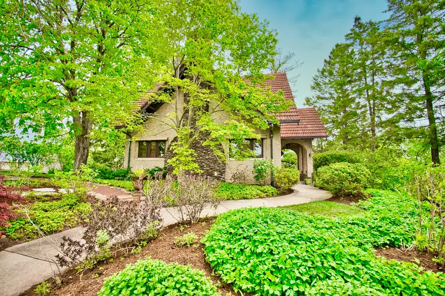 104 N Julian Street, Naperville, IL 60540 - #2