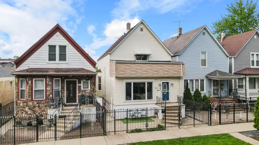4317 W Shakespeare Avenue, Chicago, IL 60639 - #2