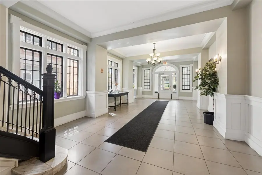 4144 N Sheridan Road #109, Chicago, IL 60613 - #2