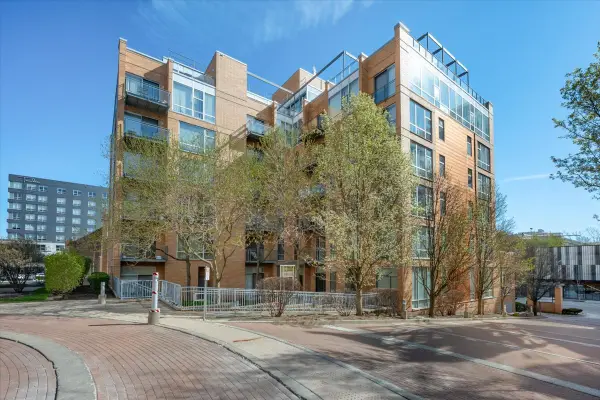 1740 Oak Avenue #803, Evanston, IL 60201