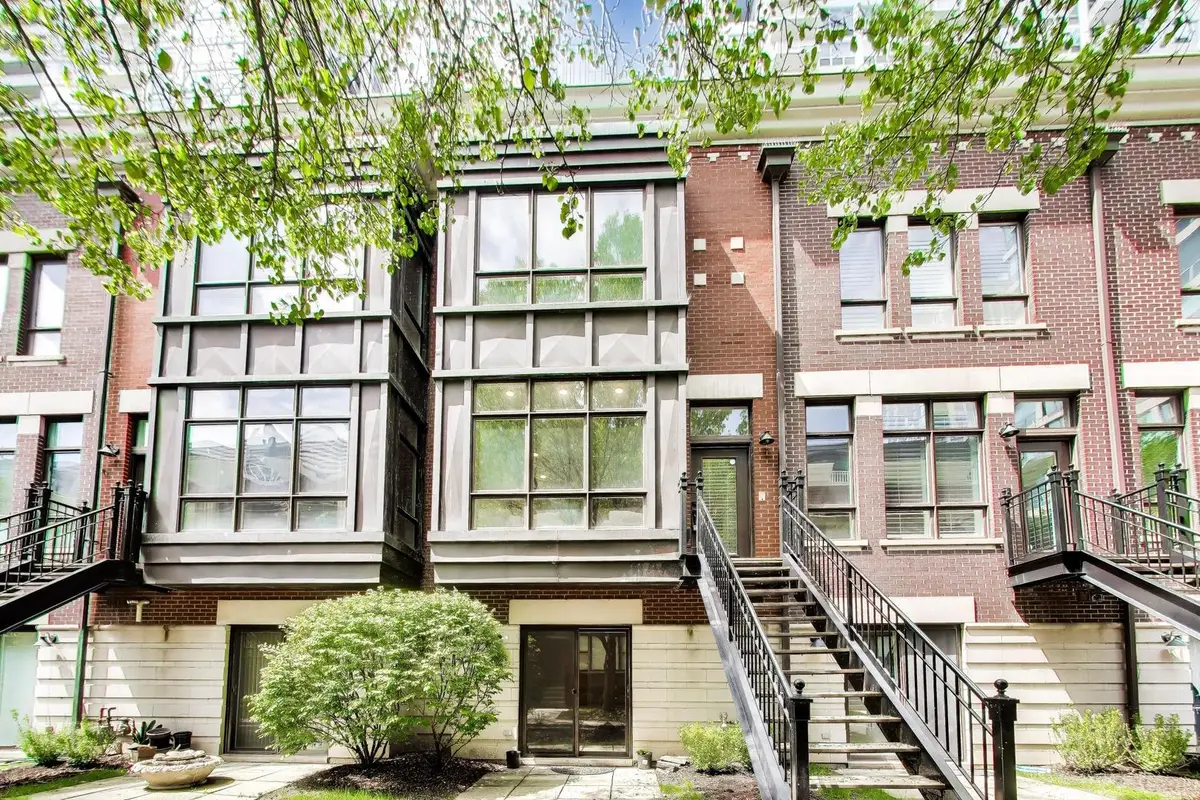 1326 S Indiana Parkway, Chicago, IL 60605 - #1