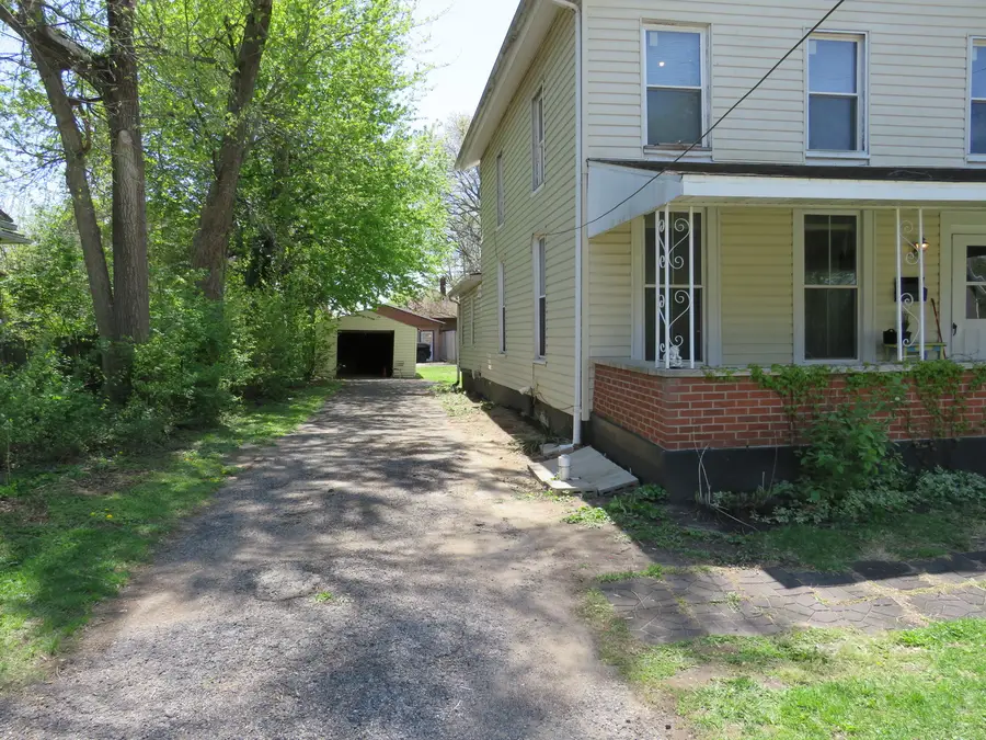 317 Deleon Street, Ottawa, IL 61350 - #3