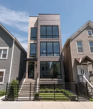 2430 W Moffat Street #3, Chicago, IL 60647