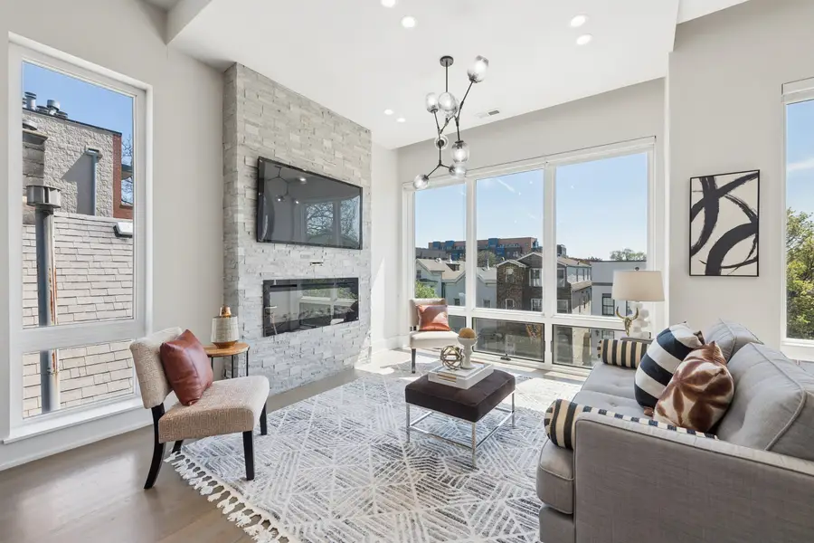 2430 W Moffat Street #3, Chicago, IL 60647 - #3