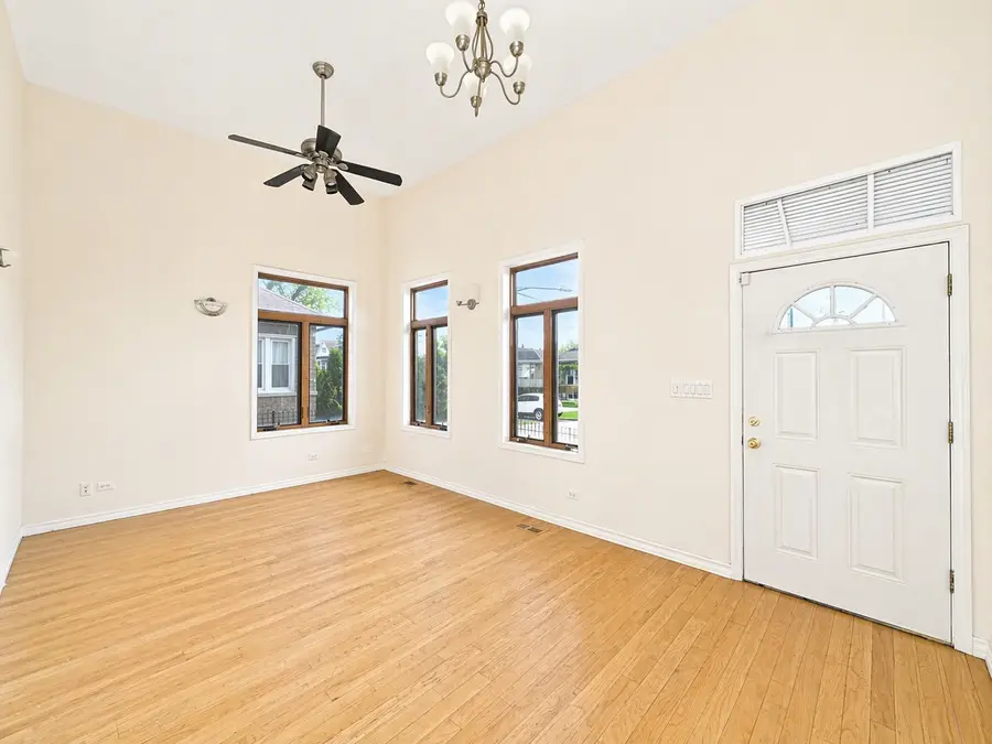 5011 S Maplewood Avenue, Chicago, IL 60632 - #2