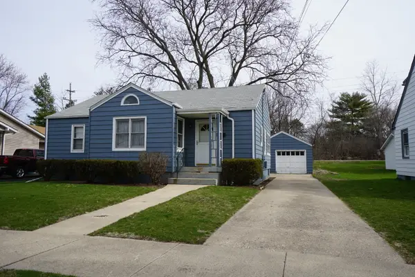 23 Lincoln Avenue, East Dundee, IL 60118