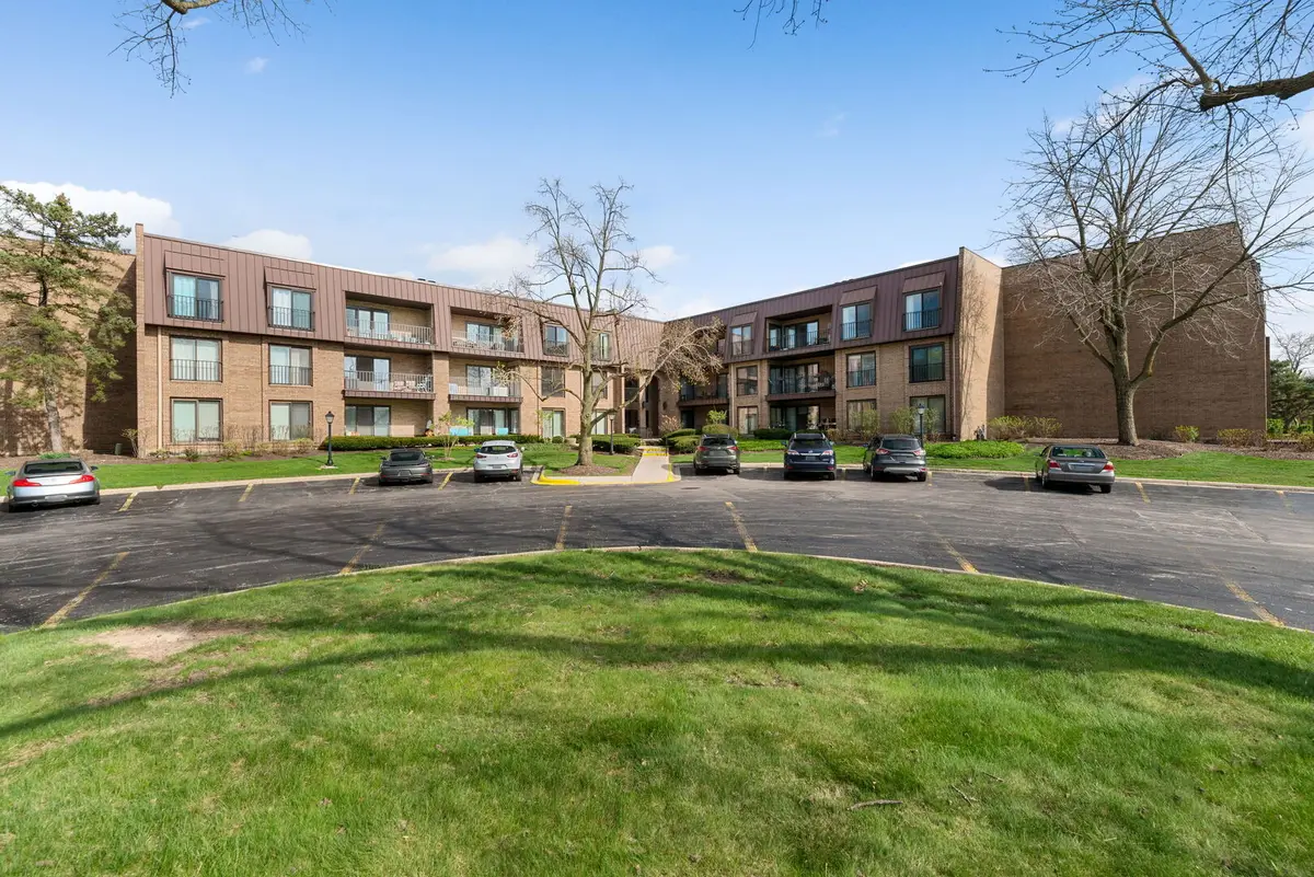 2 The Court Of Harborside Court #303, Northbrook, IL 60062 - #1
