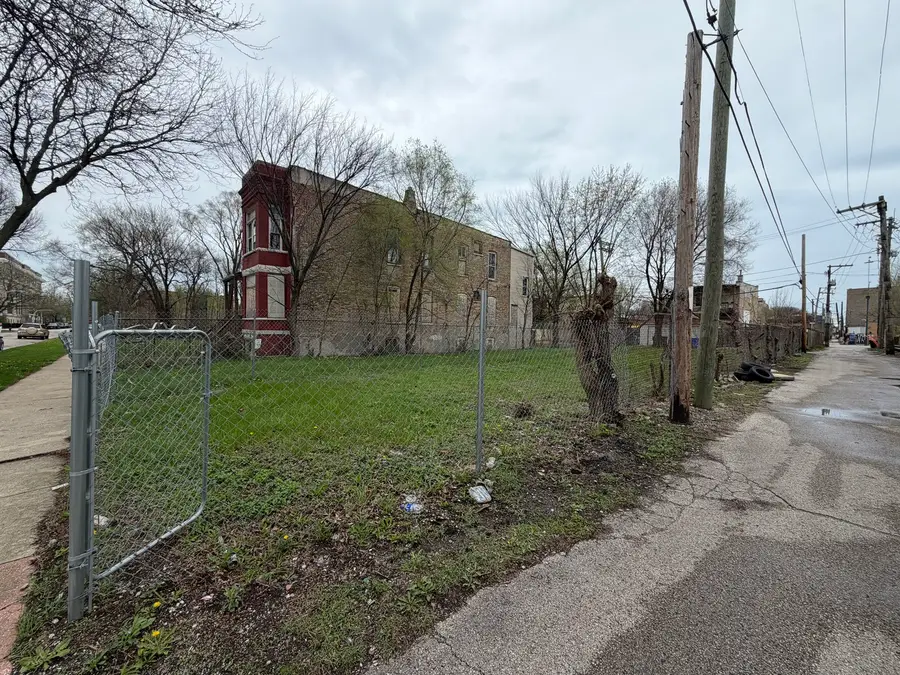 517 N Sawyer Avenue, Chicago, IL 60624 - #3